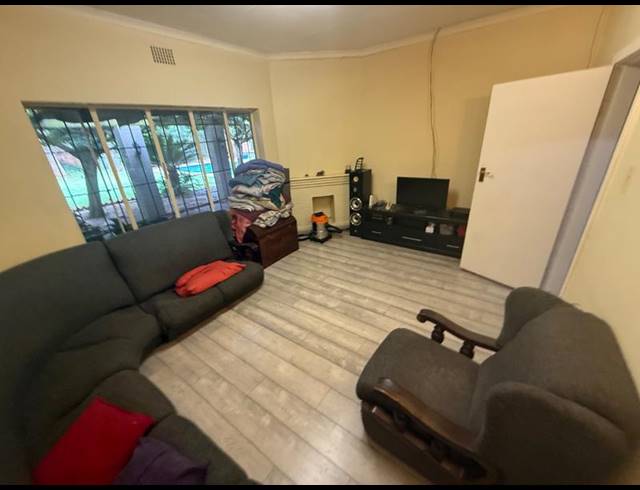 3 BEDROOM HOUSE FOR SALE IN VANDERBIJLPARK SW 5
